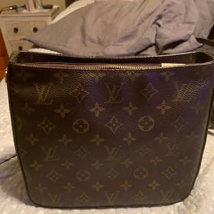 Louis Vuitton Looping MM no strap